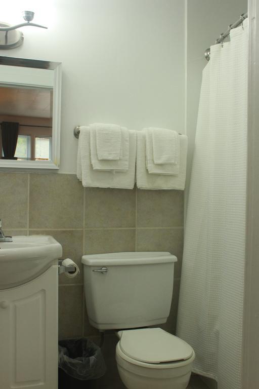 New Rockland Motel Bobcaygeon Екстериор снимка