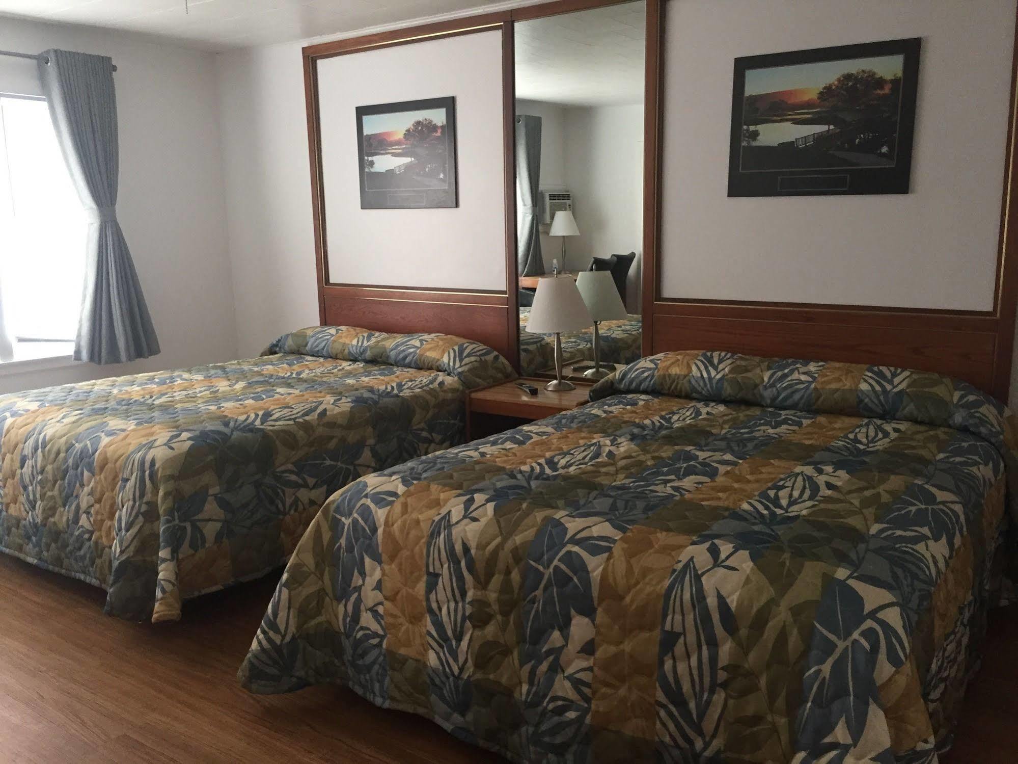 New Rockland Motel Bobcaygeon Екстериор снимка