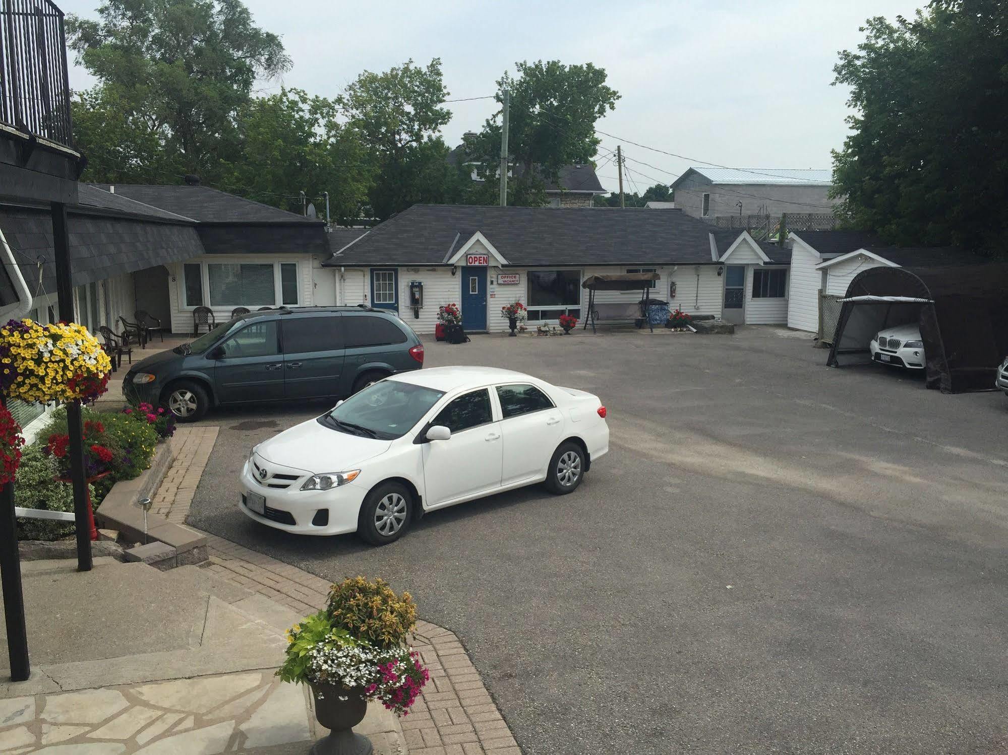New Rockland Motel Bobcaygeon Екстериор снимка